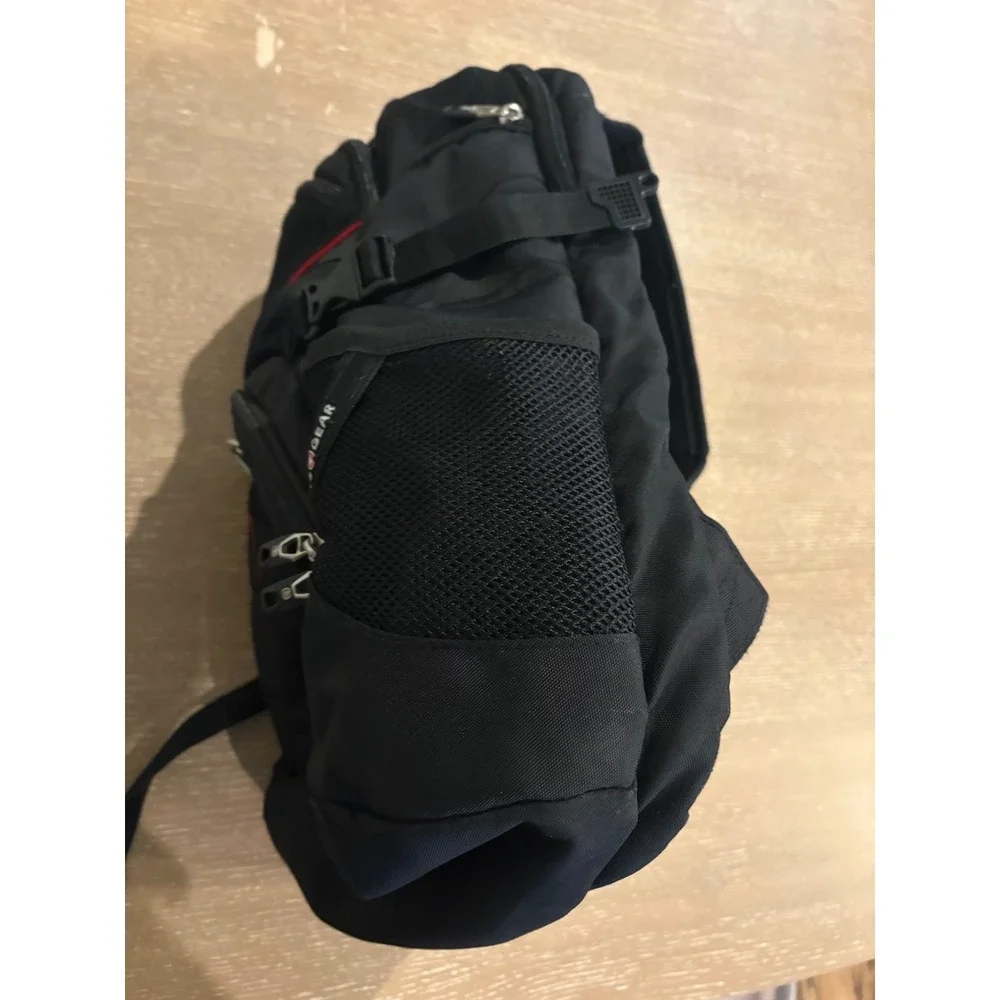 SWISSGEAR ScanSmart Black Backpack Red Trim Laptop Travel School Bag EUC